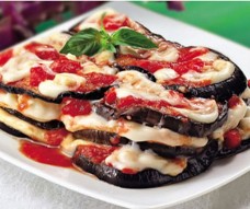 Запеченные баклажаны с овощами