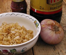 Рис с луком и квасом